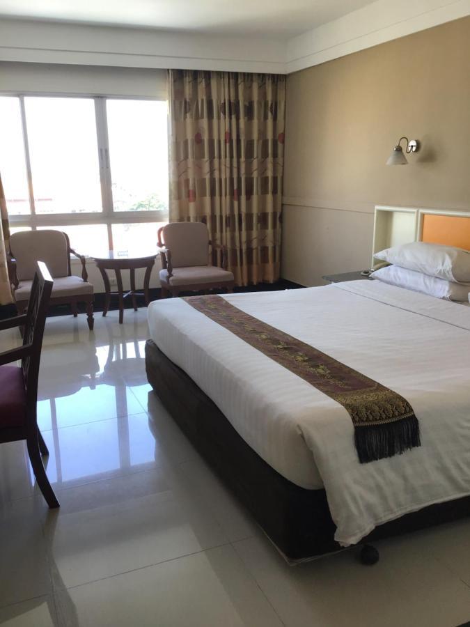 Tonkoon Hotel Udon Thani Exterior photo